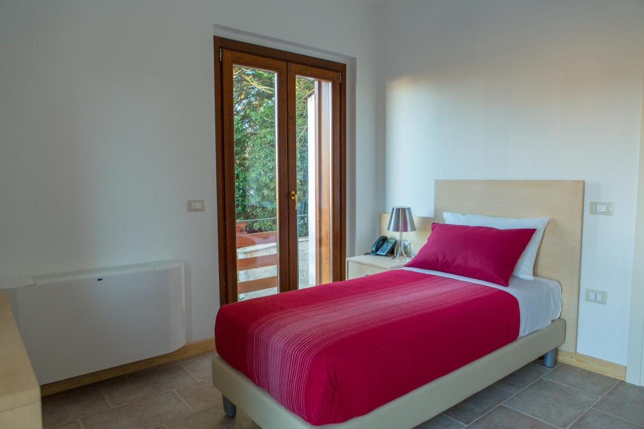 סרה סן ברונו Il Moscardino Country Resort מראה חיצוני תמונה